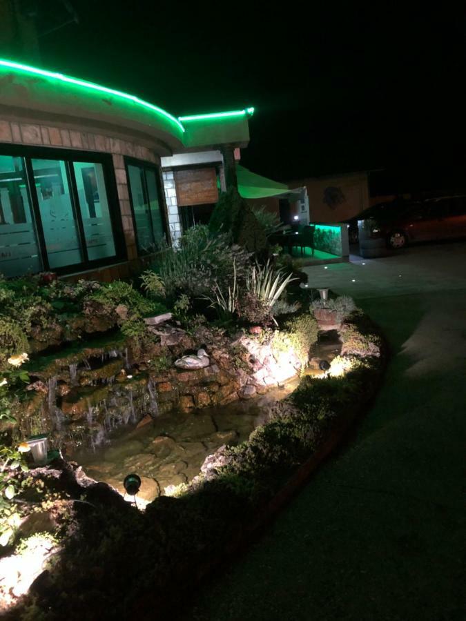 Motel Atos Laktasi Exterior photo